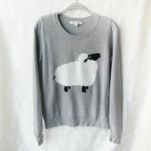 Sheep Sweater - Picture 2 of 4